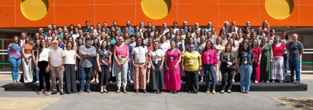 Equipe de professores, coordenadores e diretores do Colégio Vital Brazil